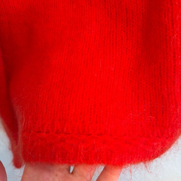 Sezane Red sweater with delicate embroidery neckline - Picture 3 of 8